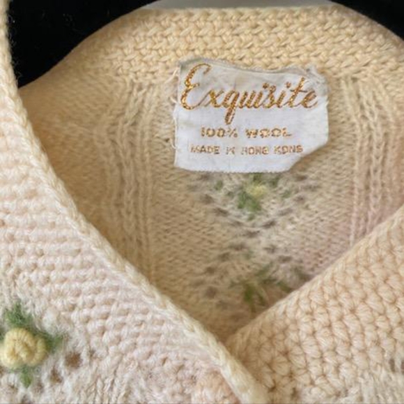 Trellis Rosettes Classic Cream Vintage Knit Cardigan Sweater - Picture 5 of 6